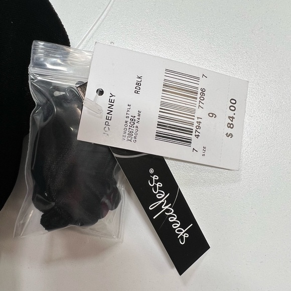 SPEECHLESS Cocktail Party Dress New With Tags Black Velvet and Red Satin Size 9 - Picture 3 of 10